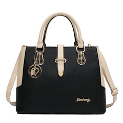 Atmospheric Clutch Shoulder Bag Black