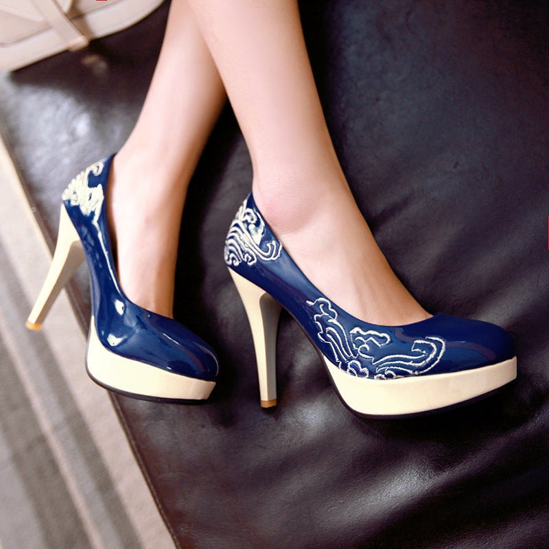 Blue and white porcelain embroidered high heels Blue