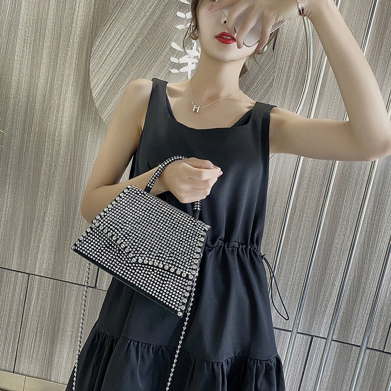 Chic Clutch: Trendy Single Shoulder Bag for Every Occasion Silver