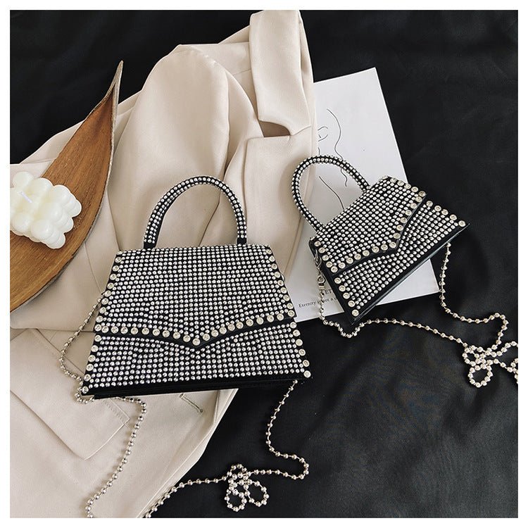 Chic Clutch: Trendy Single Shoulder Bag for Every Occasion Silver