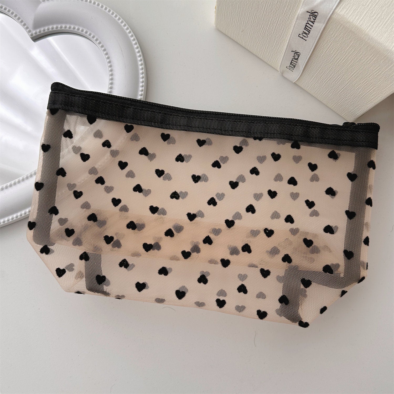 Conveniently Portable Mesh Cosmetic Love Storage Bag Medium Triangle