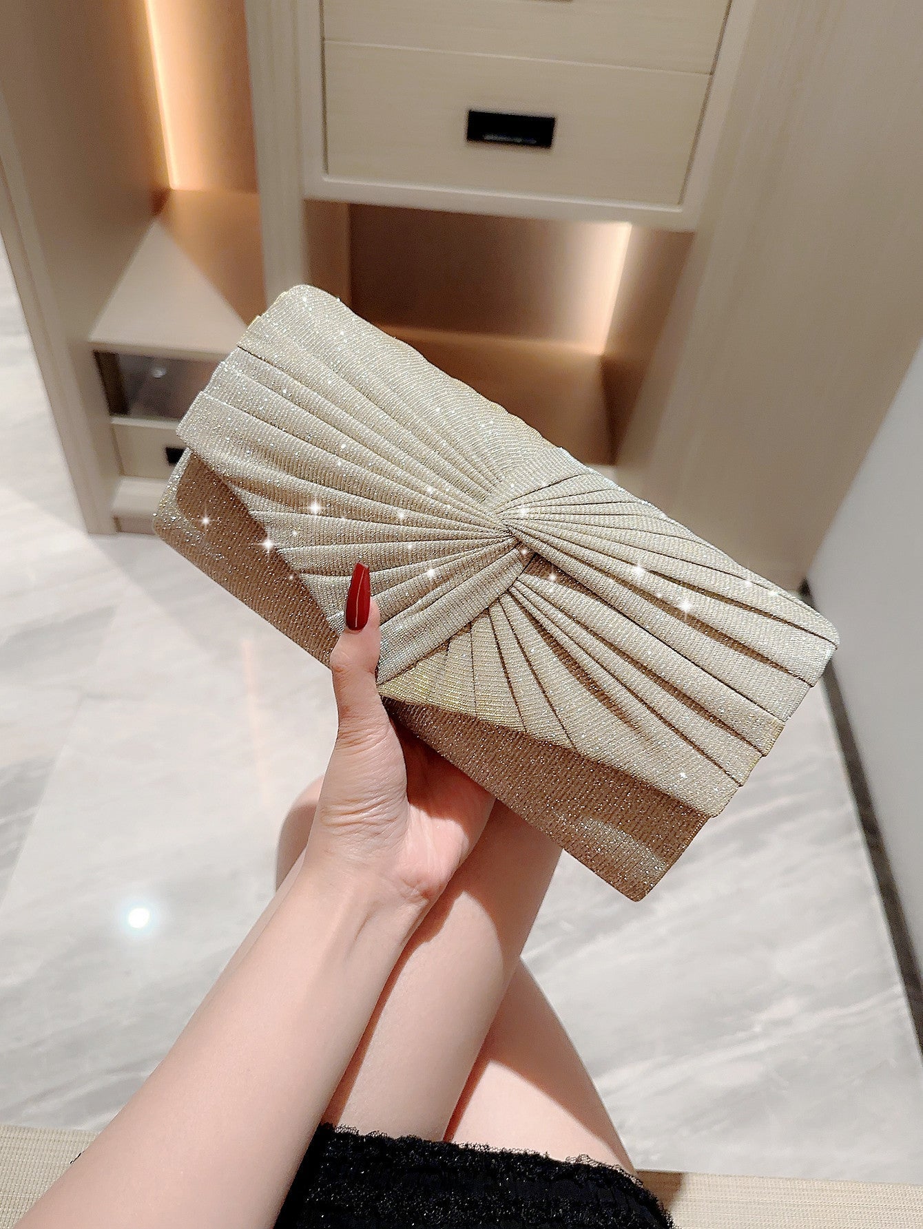 Elegant Banquet Bag: Stylish Dinner Clutch for Evening Dresses Gold