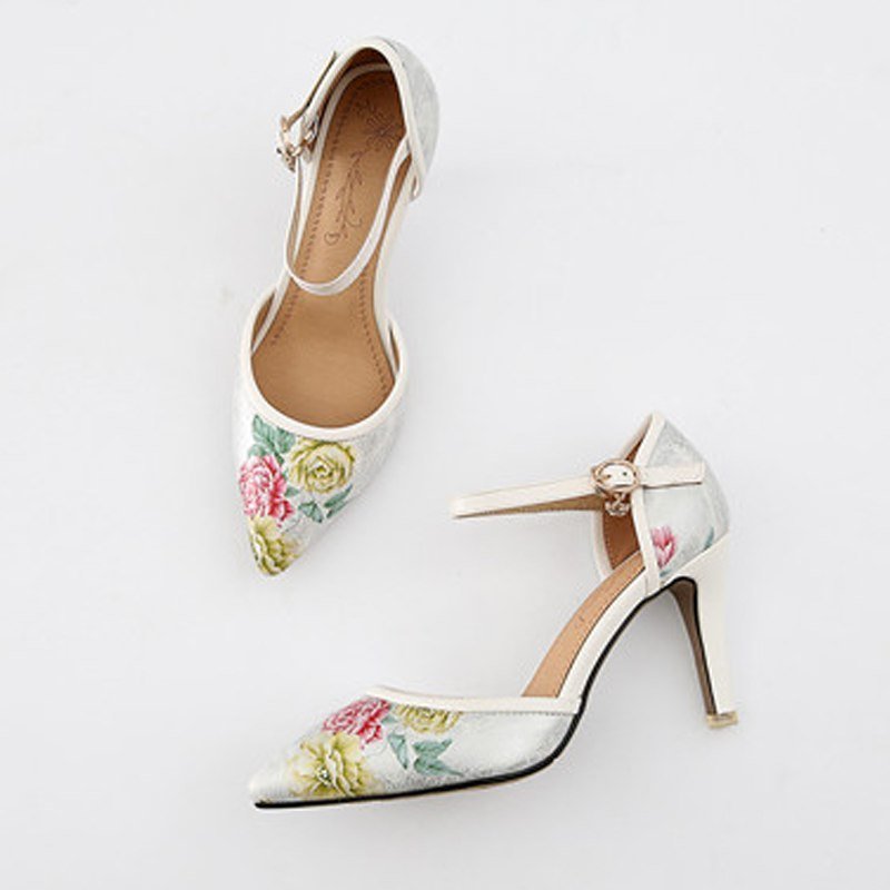 Fashion pointed stiletto high heel super size code White