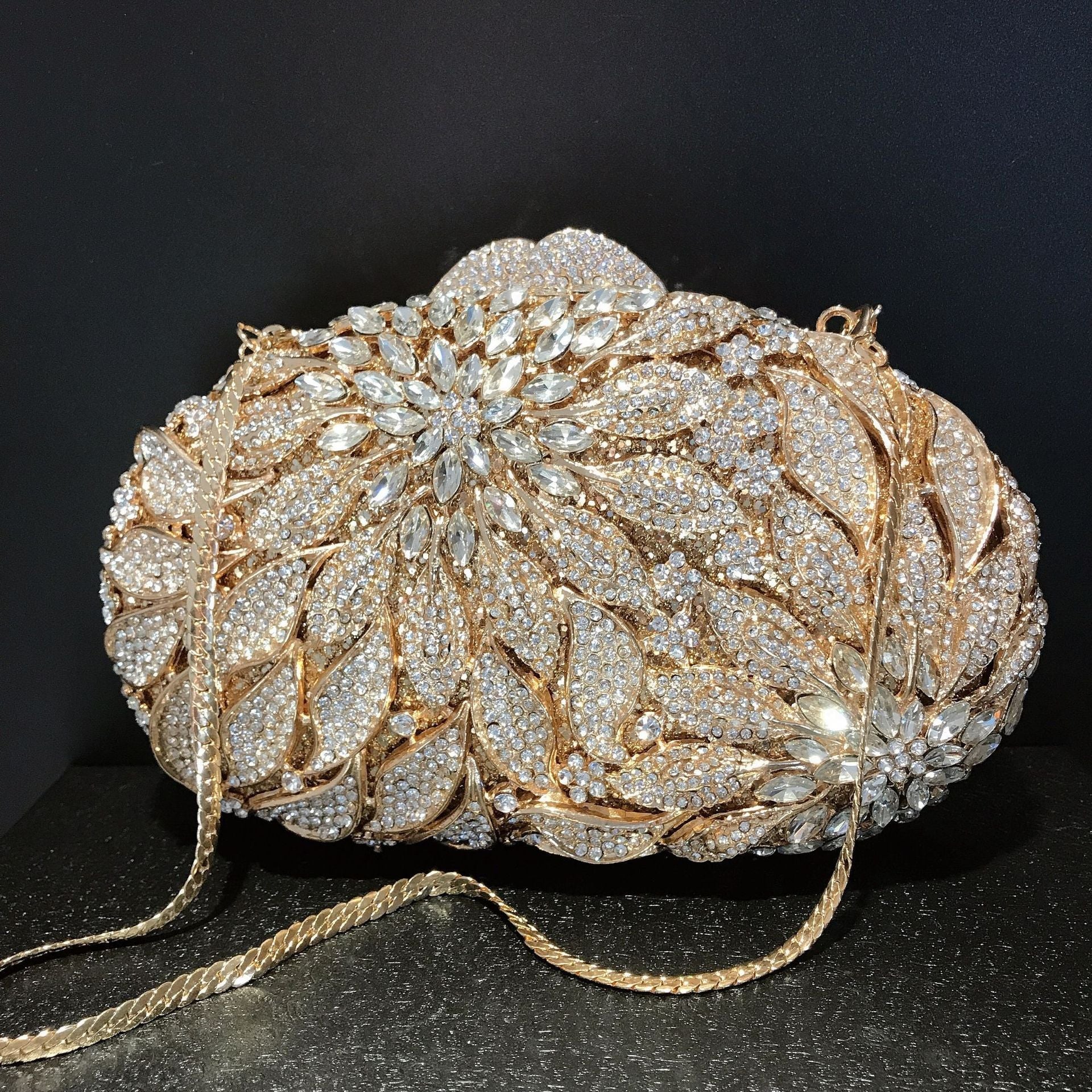 Female Leaf Flower Inlaid Diamond Dinner Bag Gold Bottom White Diamond