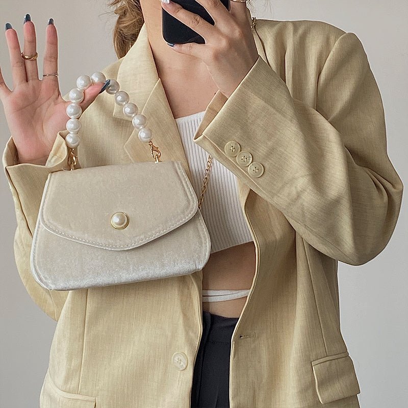 French Retro Pearl Clutch Bag for Elegant Autumn Nights Apricot White