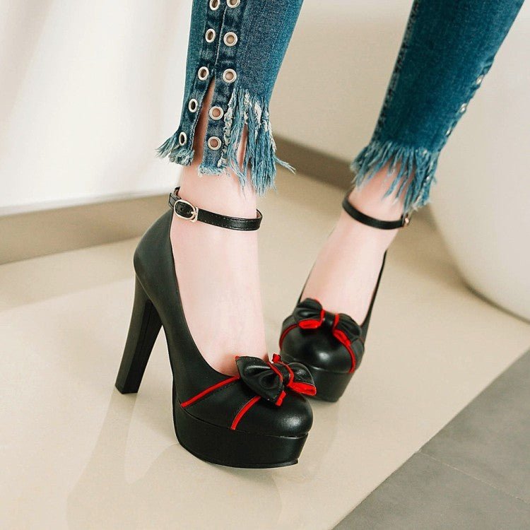 High heeled shoes with buckle Black