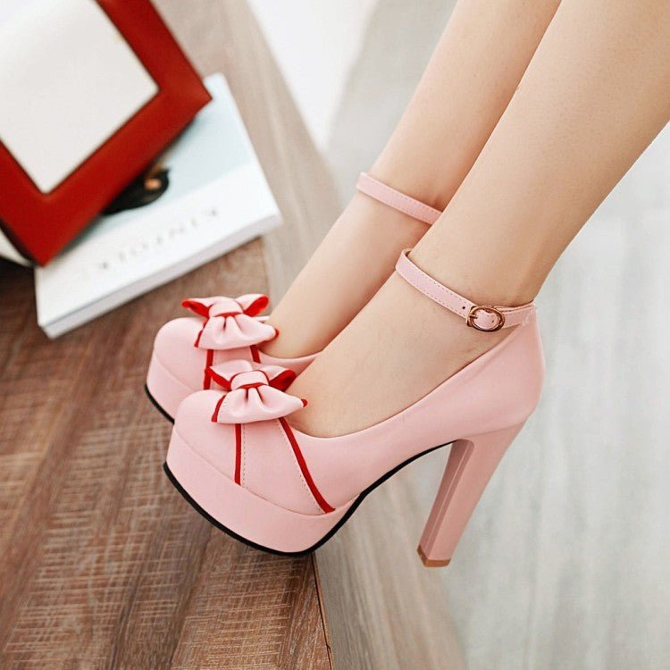 High heeled shoes with buckle Pink