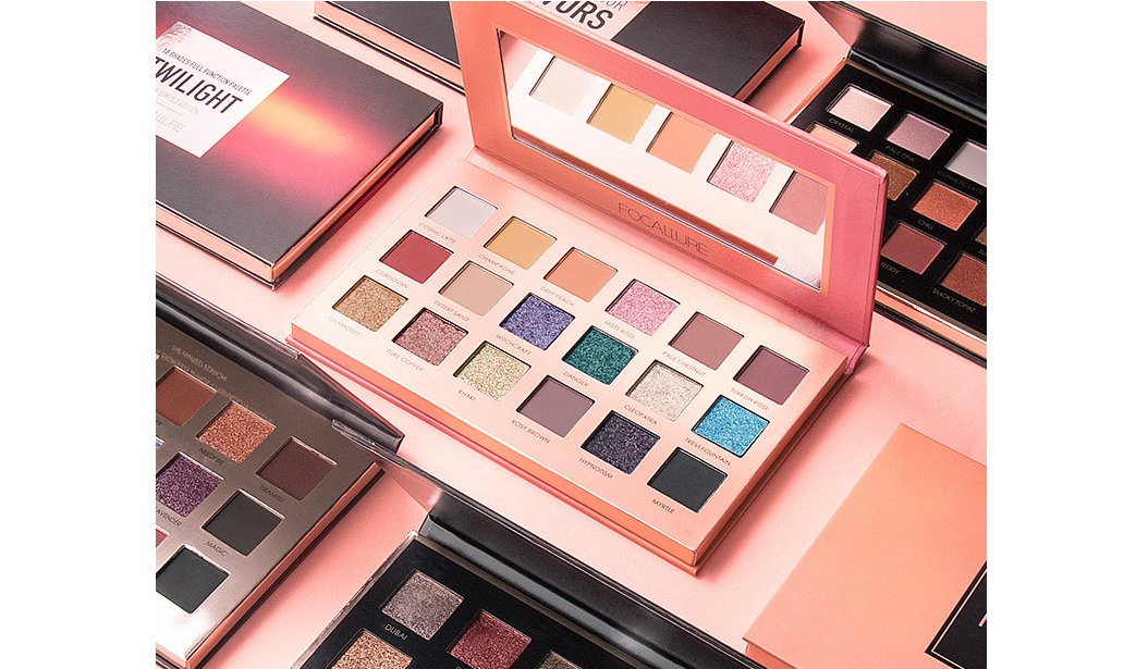 Honeyed Elegance Eyeshadow Palette - Sweet as Honey Delightful Glow default