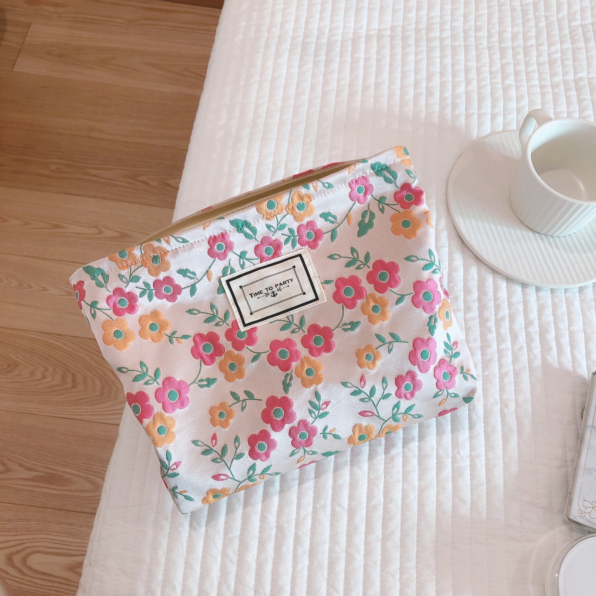 Literary Flower Clutch Bag with Elegant Appeal Beige
