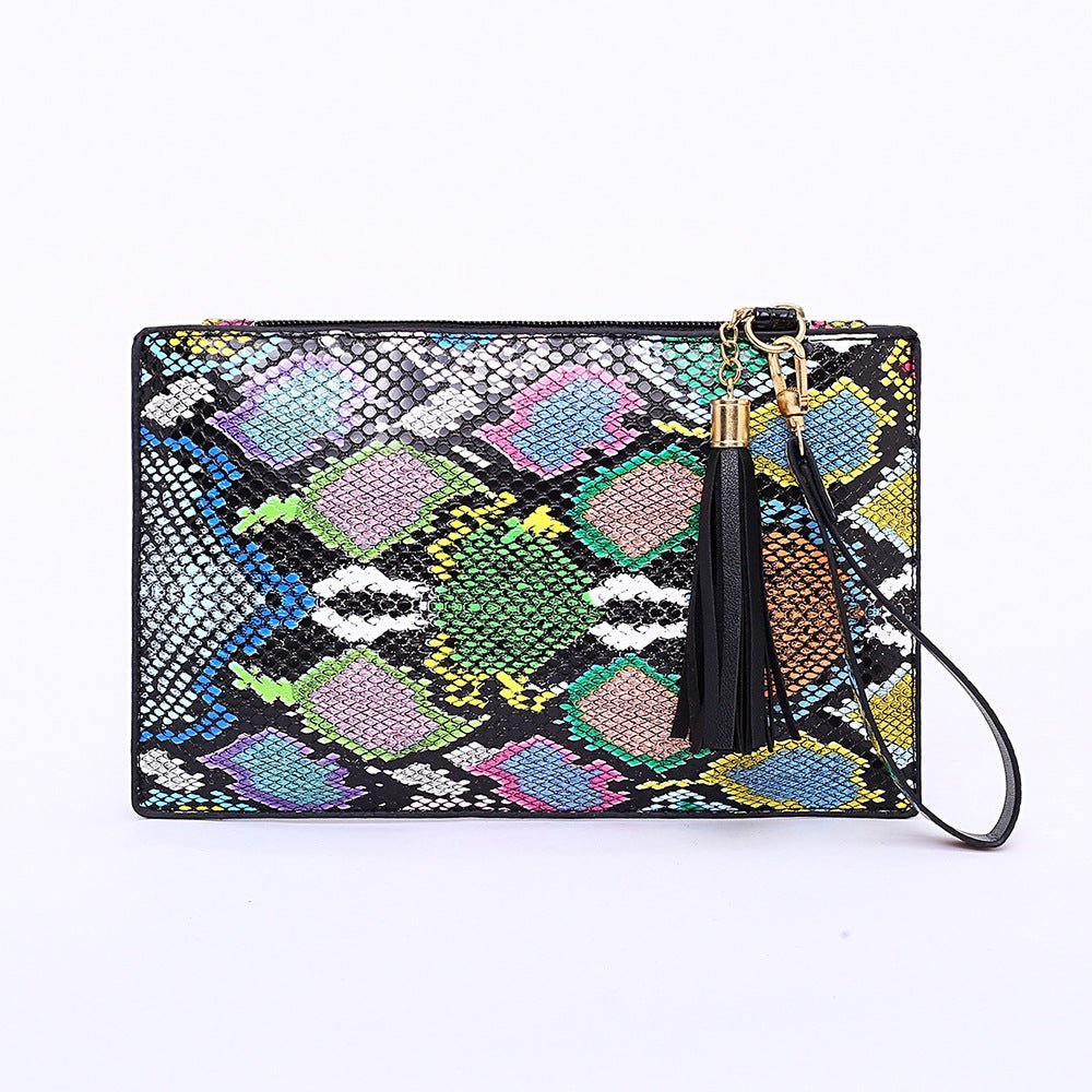 Pattern tassel clutch Green
