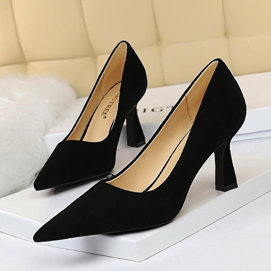 Pointed suede high heels Black