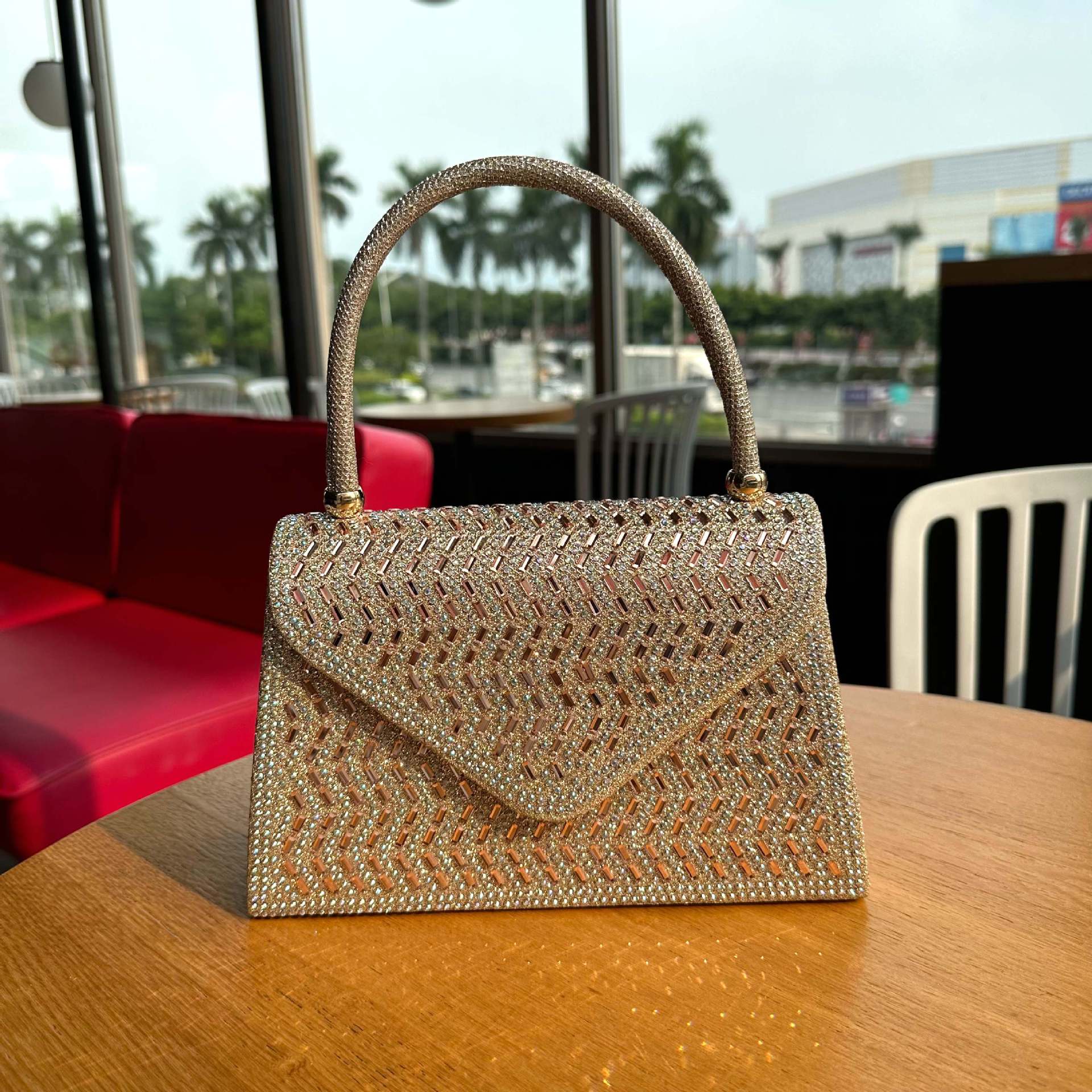 Rhinestone Dinner Ladies Hand Bag - Elegant and New Evening Bag Champagne Gold