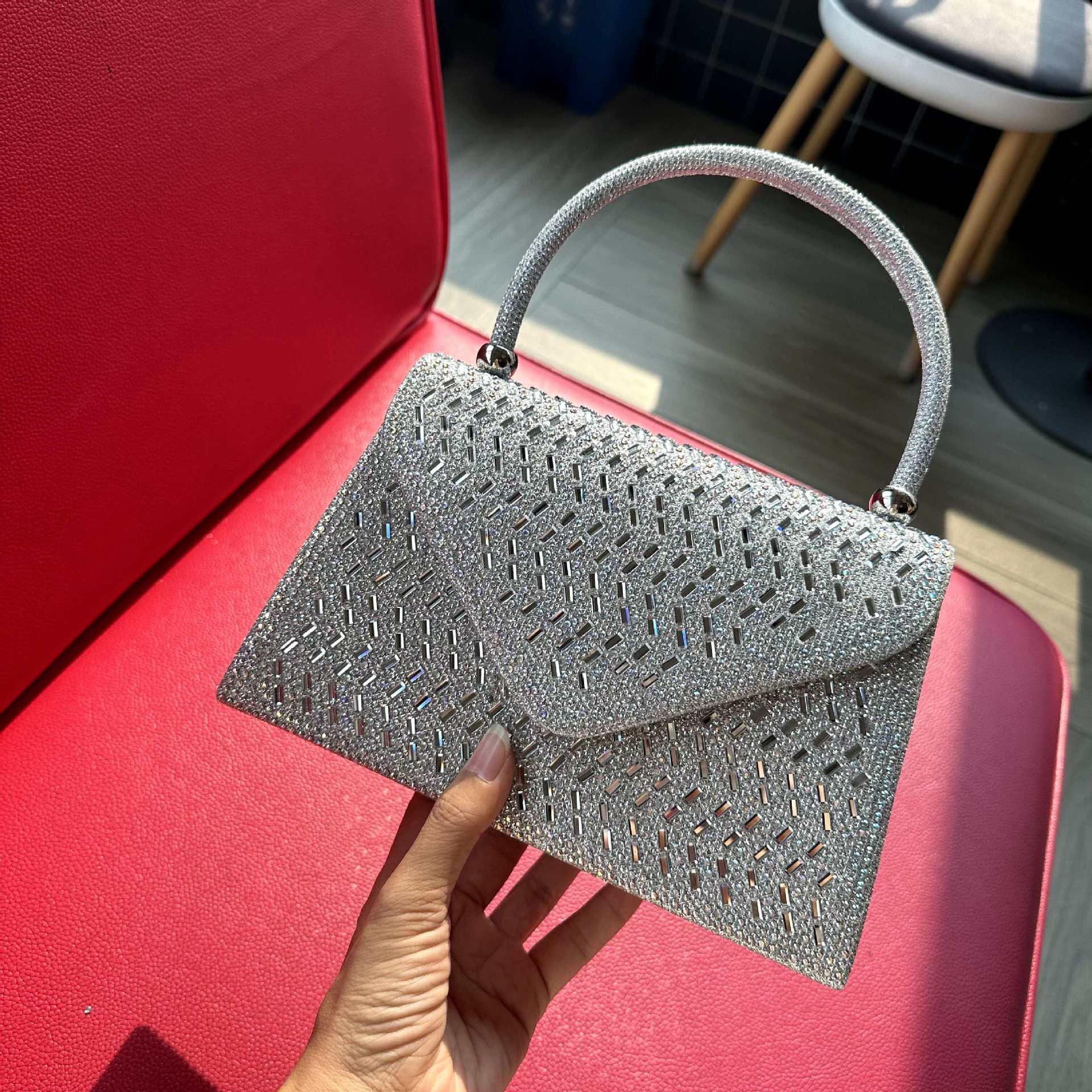 Rhinestone Dinner Ladies Hand Bag - Elegant and New Evening Bag Silver