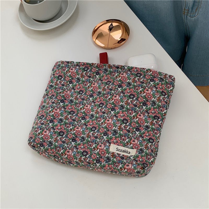 Small Literary Floral Makeup Storage Clutch Floral3