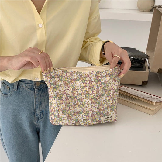 Small Literary Floral Makeup Storage Clutch Floral2