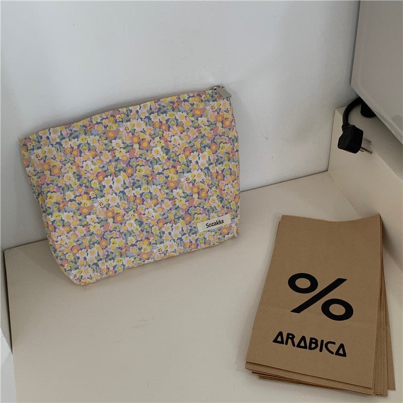 Small Literary Floral Makeup Storage Clutch Floral9