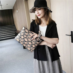 Snake print clutch Khaki