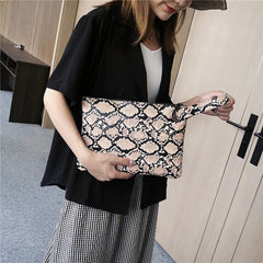 Snake print clutch Khaki