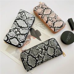 Snake print zipper clutch Black
