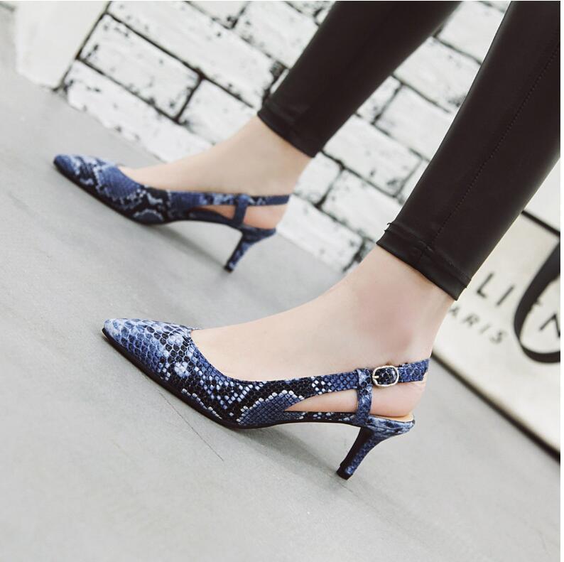 Snake - Shaped Pointed Baotou Sandals blue