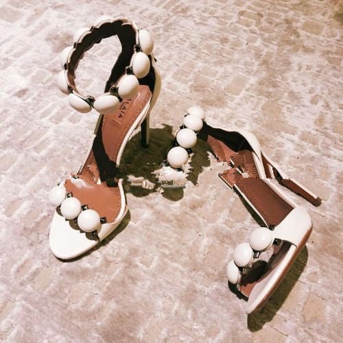 Suede button rivet sandals White