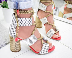 Thick and color matching sandals Black