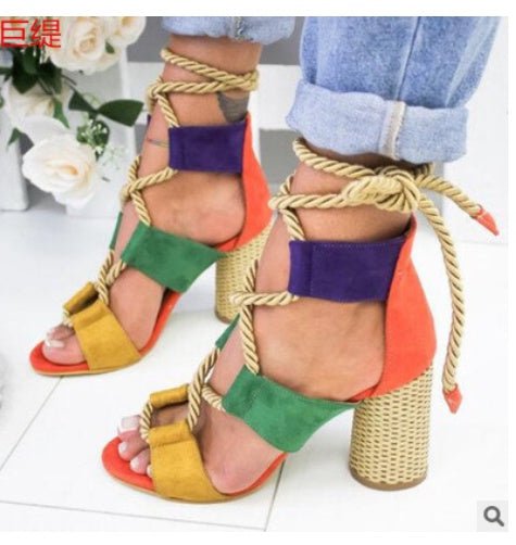 Thick and color matching sandals Black