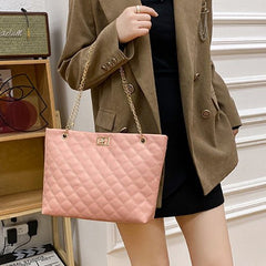 Women's Lingge Clutch Shoulder Bag with Small Chain Handle White