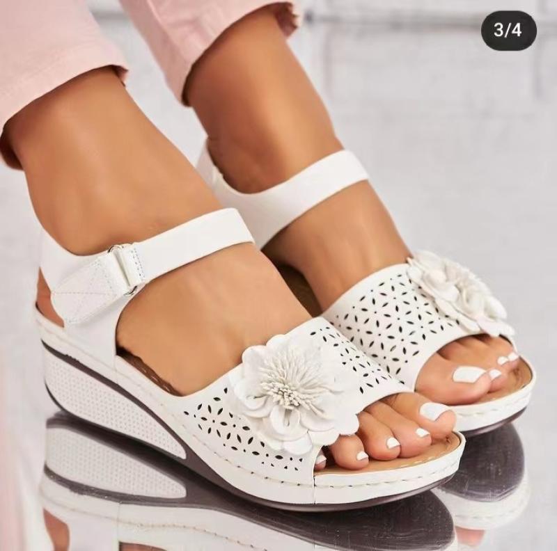 Women's Summer Easy Wear Flower Platform Wedge Festival Sandals White