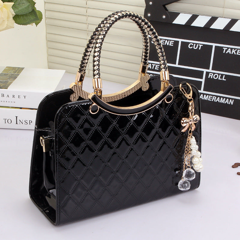 Lingge Clutch Shoulder Bag for Women