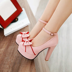 High heeled shoes with buckle