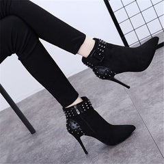 All-match rivet pointed high heels