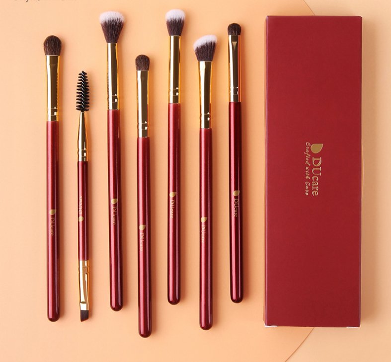 7 PCS Eye Makeup Brush Set: Essential Tools for Stunning Eyes Red