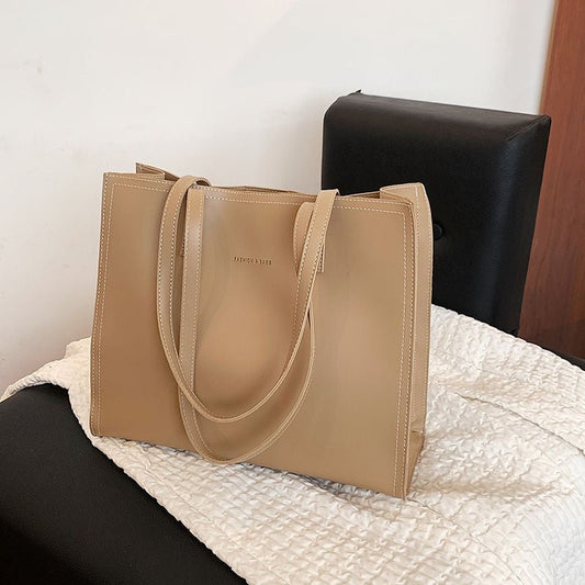 A Versatile Portable Commuter Tote Bag Shallow khaki