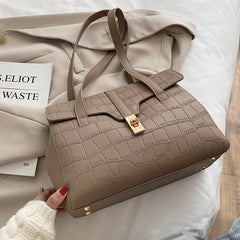 Trendy Textured Women's Clutch - Portable Single Shoulder Bag
