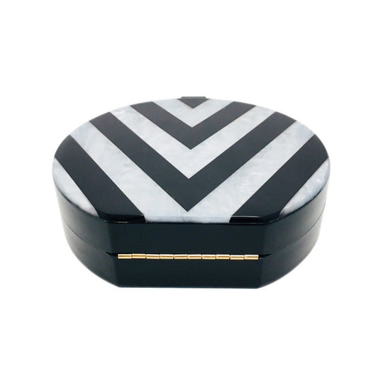 Black and White Geometric Stitching Acrylic Clutch Bag Black and white