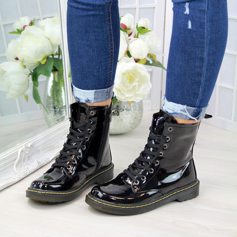 Casual lace - up flat shoes for women Black