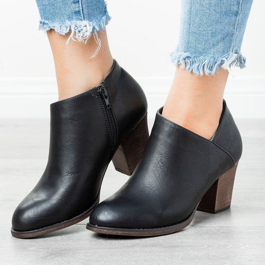 Casual Plus Size Women Pointed Toe Fashion Trend Boots PU Viscose Black