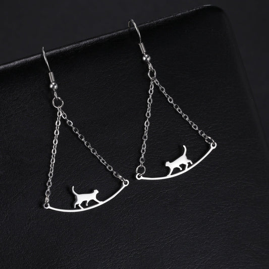 Cat Walk Simple Rope Earrings – Whimsical Feline Fashion Gold