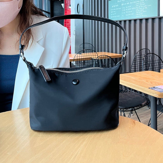 Chic and Lightweight Waterproof Nylon Shoulder Messenger Bag for Women Black