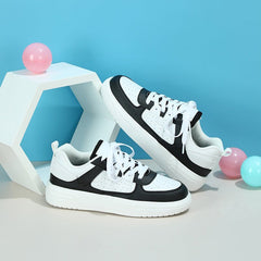 Cozy Cloud - Like Kicks Couple Platform Sneakers Soft Bottom Comfortable Black And White