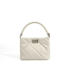 Diamond Quilted Handbag in First Layer Oil Wax Cowhide White