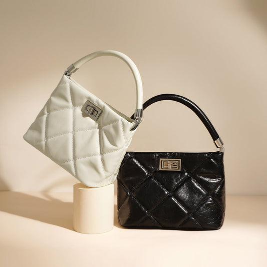 Diamond Quilted Handbag in First Layer Oil Wax Cowhide Black