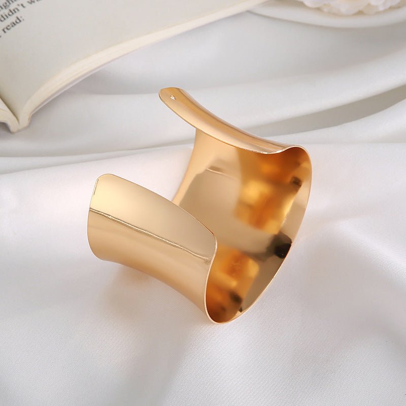 Exquisite Polished Metal Concave - Convex Fashion Bracelet Sku5806