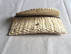 Hand - woven clutch Apricot