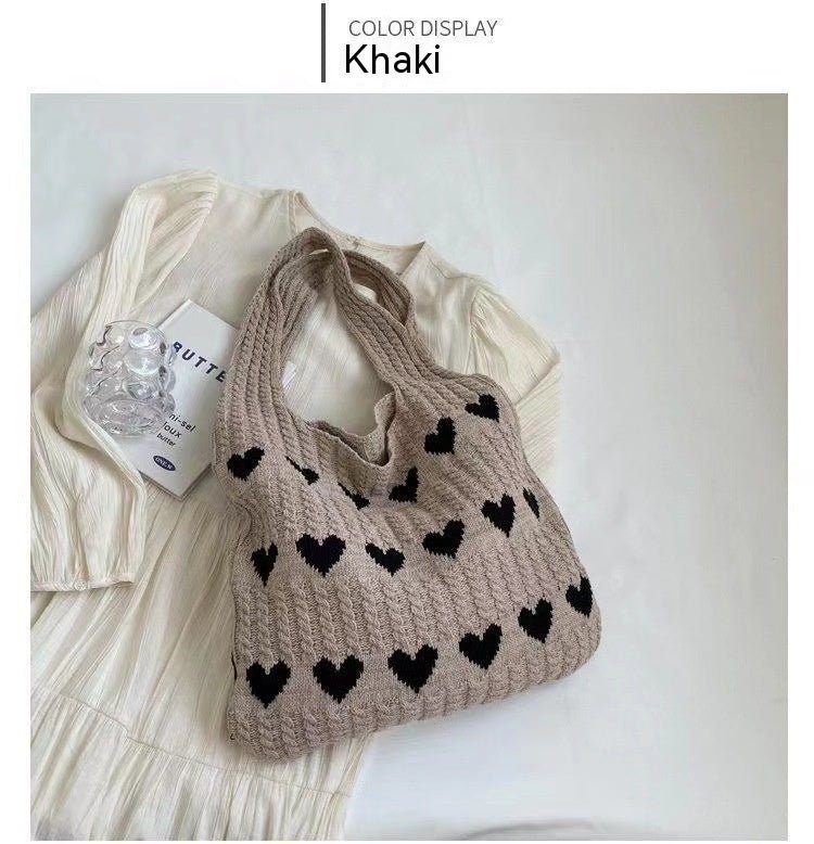 Heart - shaped Knitted Woven Shoulder Bag: Fashionable Large Capacity Love Khaki