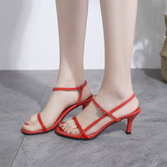 High heeled shoes with flat buckle Black
