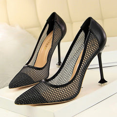 High - heeled shoes with shallow pointed toes Black