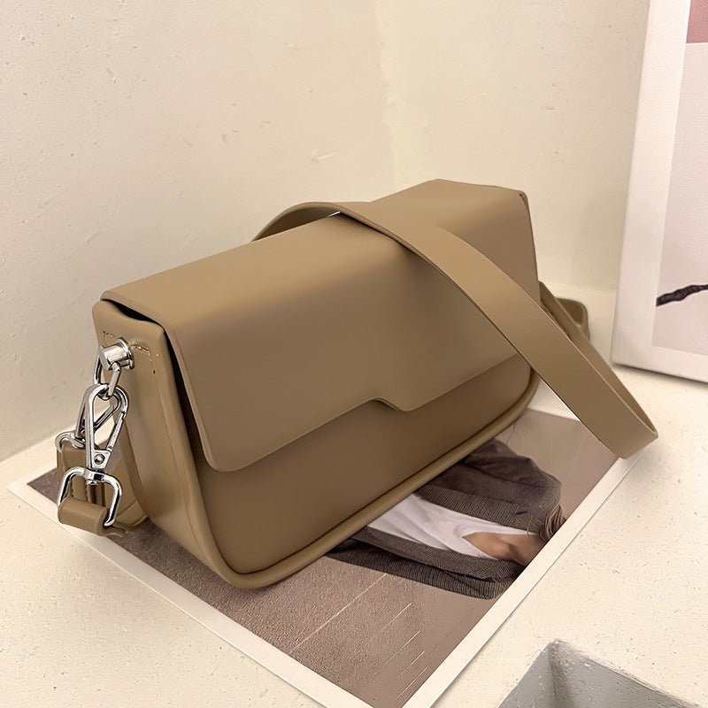 Korean Style Niche Baguette Shoulder Bag for Simple Elegance Khaki