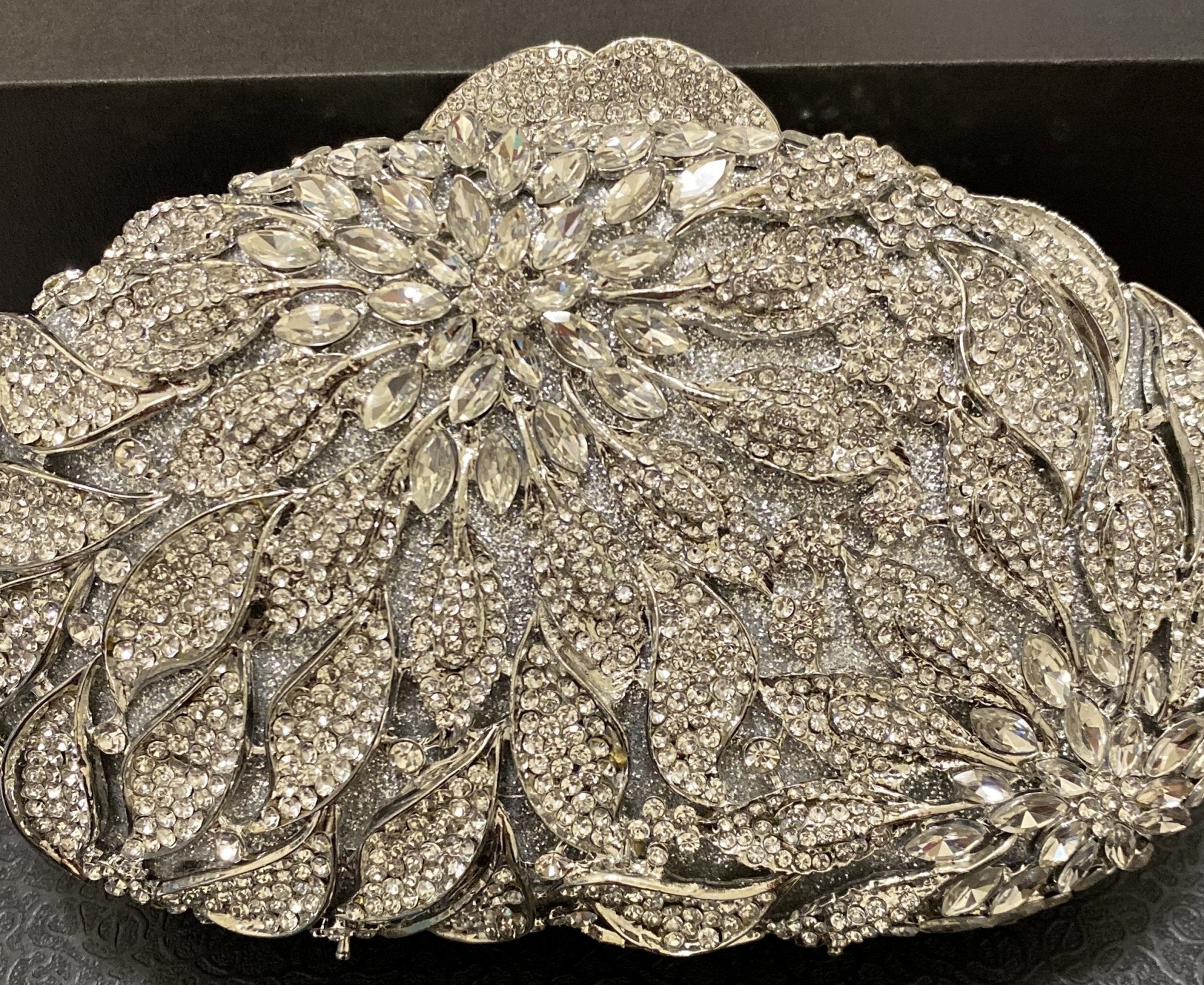 Ladies Fashion Color Rhinestone Cutout Clutch Bag J